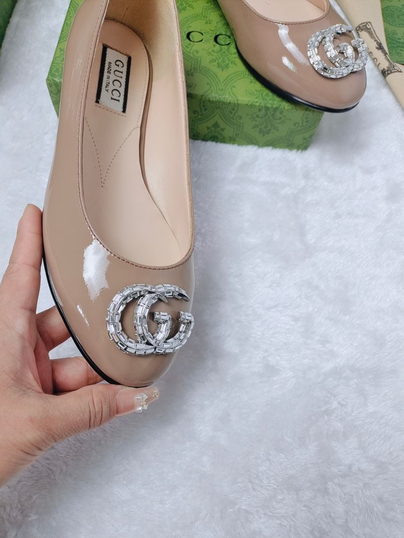 Gucci Flat Shoes